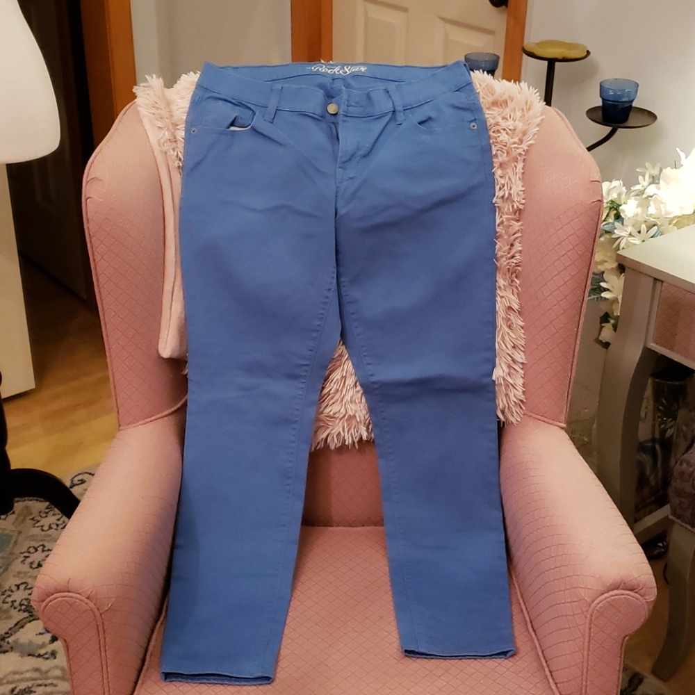 WHOLE CLOSET FOR $600